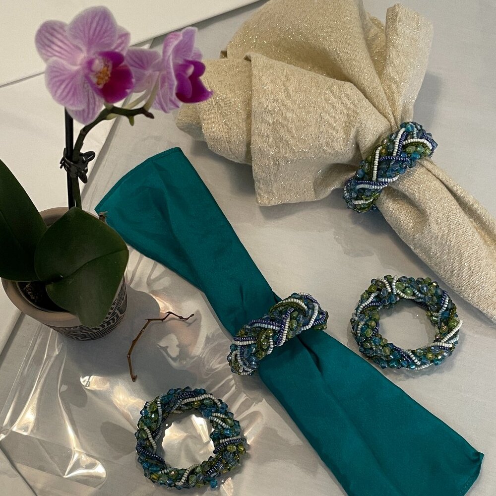 VINTAGE Glass Beaded Napkin Rings in Blue Green Set of Four Like New Condition